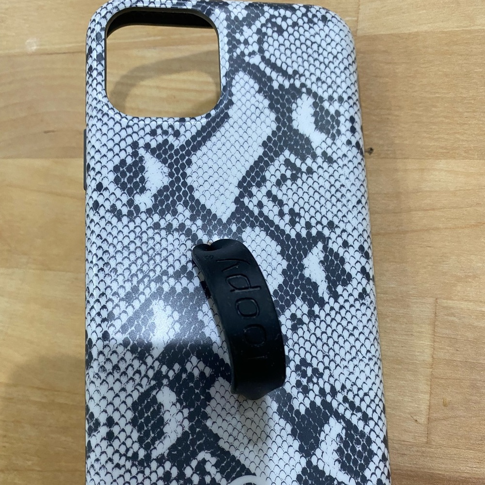 Loopy Case - snake skin